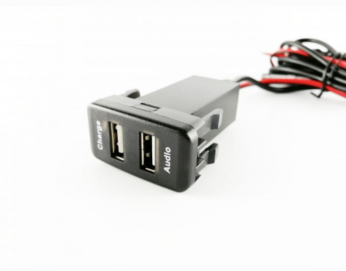 USB разъем в штатную заглушку для Toyota с зарядным устройством