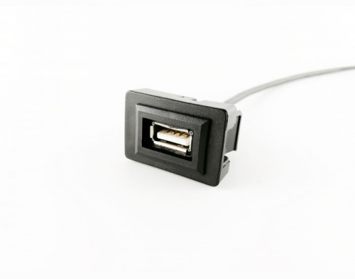 USB разъем в штатную заглушку для Toyota